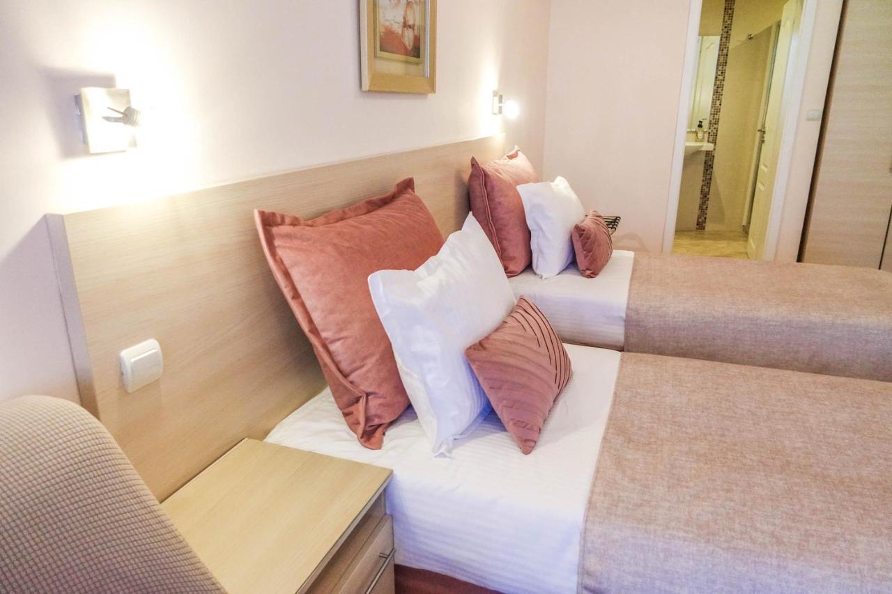 Hotel Acropolis Várna Kültér fotó