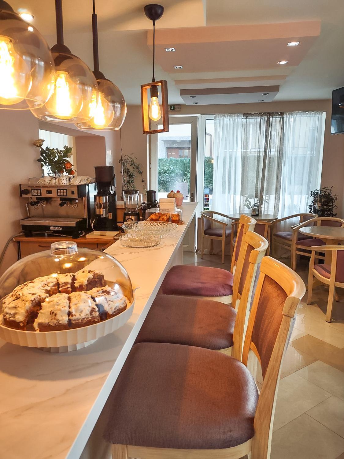 Hotel Acropolis Várna Kültér fotó