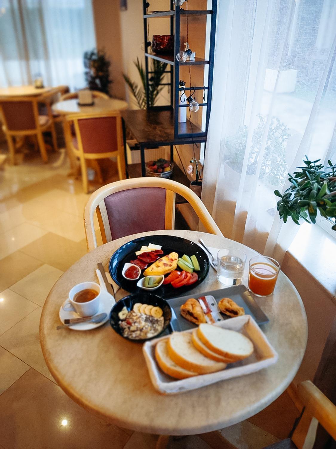 Hotel Acropolis Várna Kültér fotó