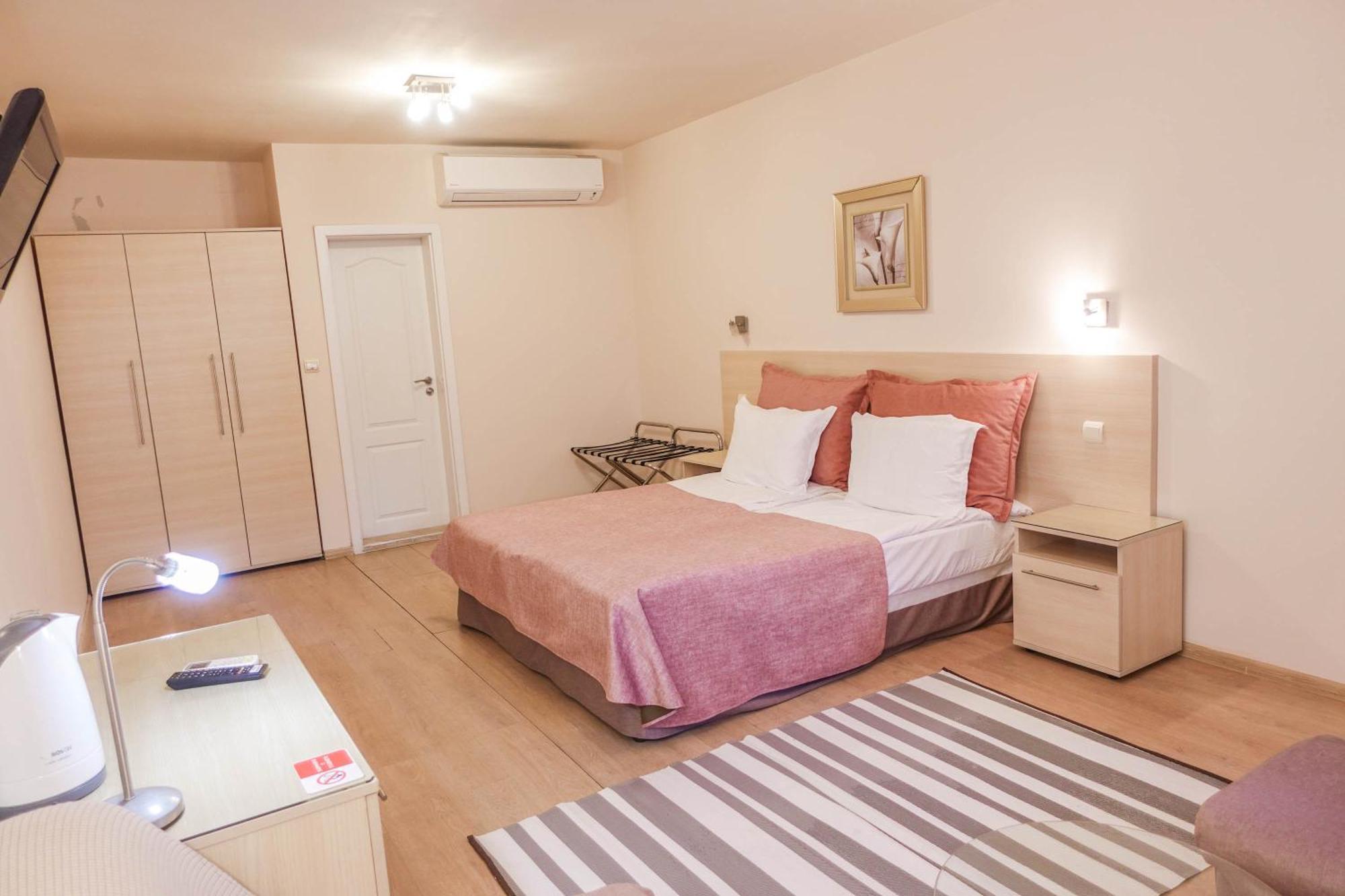 Hotel Acropolis Várna Kültér fotó