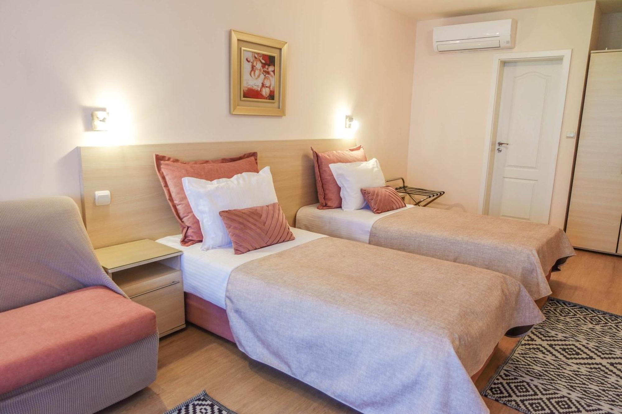 Hotel Acropolis Várna Kültér fotó