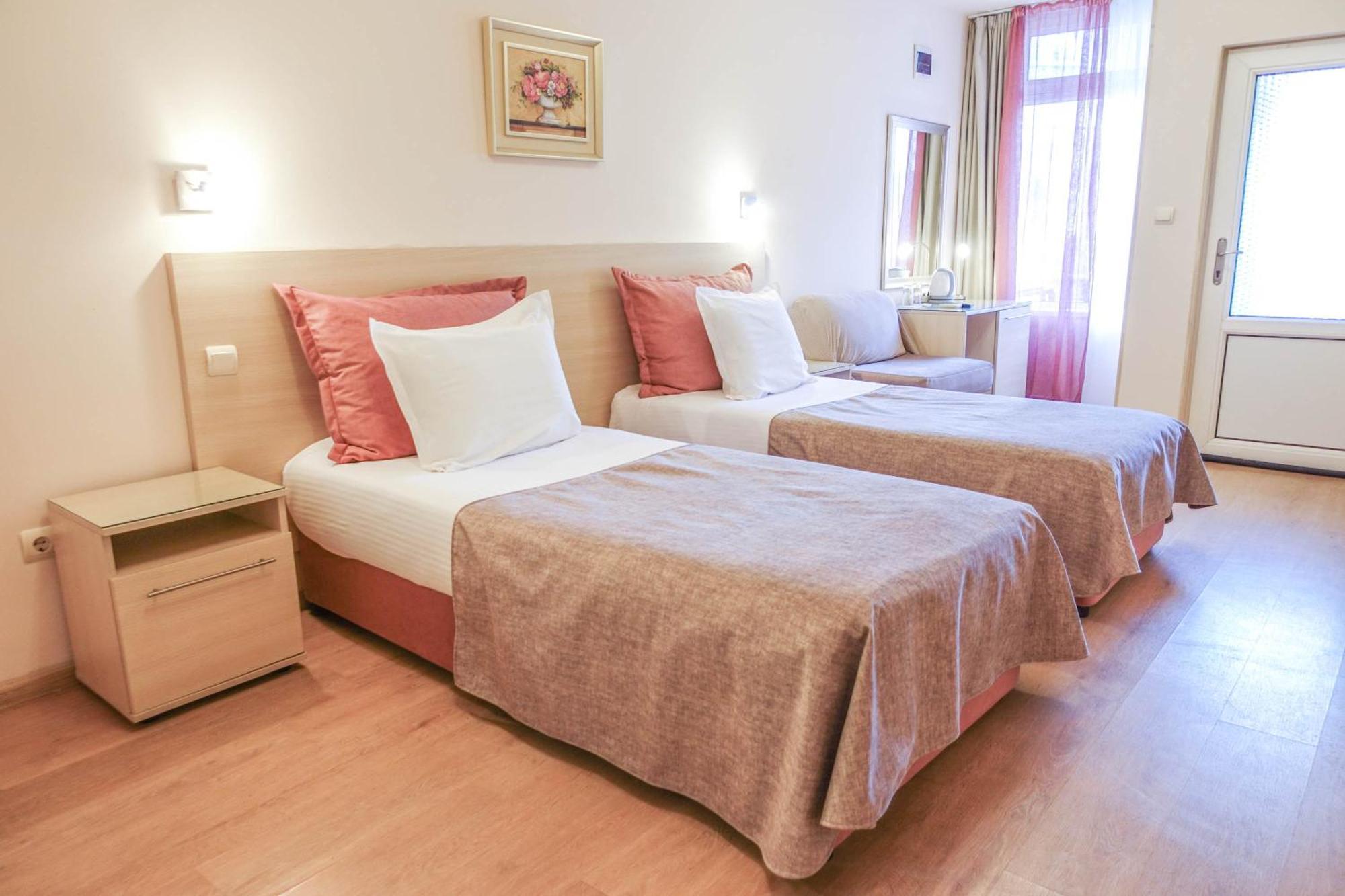 Hotel Acropolis Várna Kültér fotó