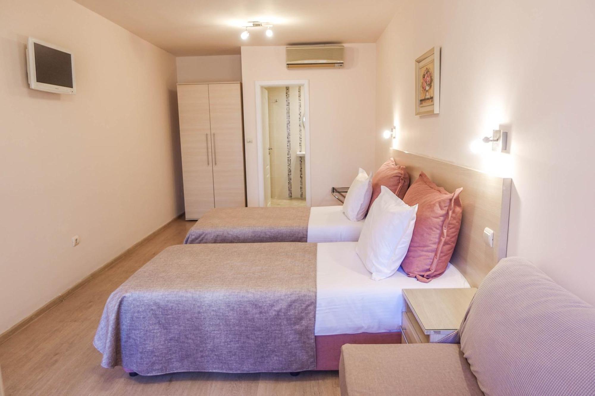 Hotel Acropolis Várna Kültér fotó